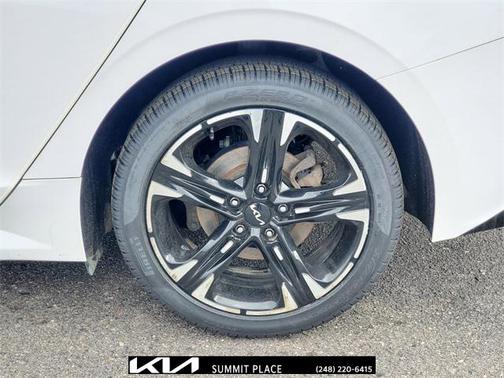2022 Kia K5 GT-Line