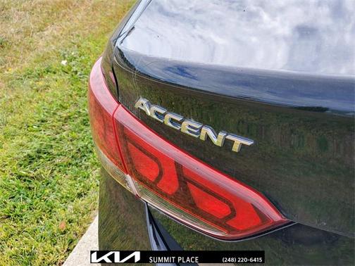 2022 Hyundai Accent SE