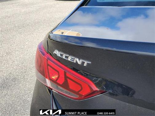 2022 Hyundai Accent SE
