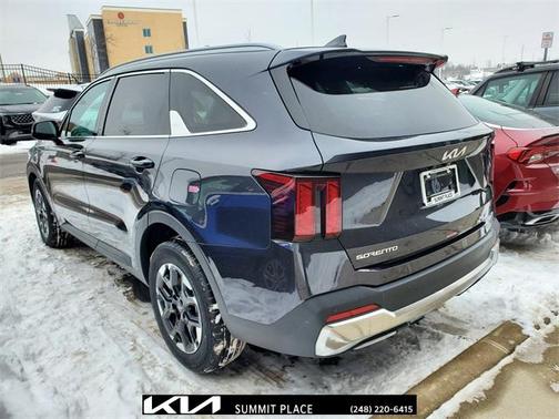 2025 Kia Sorento S