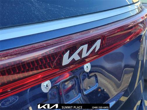 2023 Kia Carnival LX