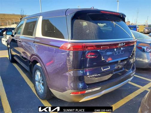 2023 Kia Carnival LX