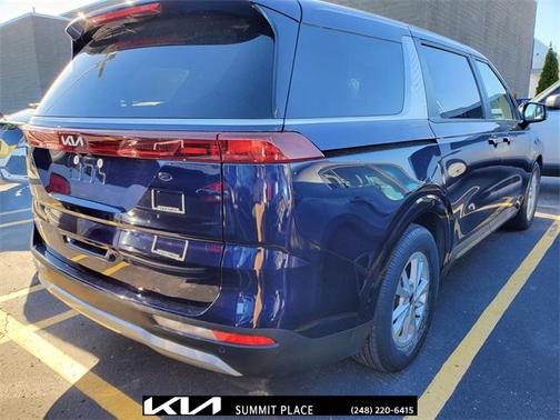 2023 Kia Carnival LX