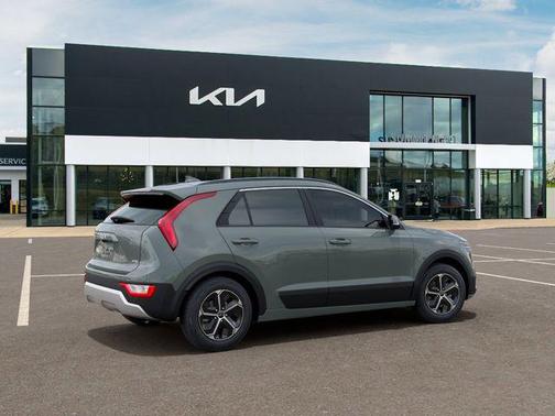 Cityscape Green 2026 Kia Niro EX