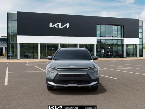 Cityscape Green 2026 Kia Niro EX