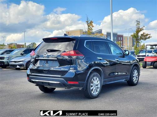 2018 Nissan Rogue SV