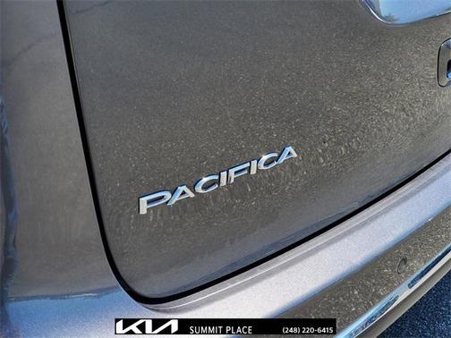 2020 Chrysler Pacifica Touring