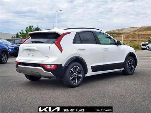 2023 Kia Niro SX