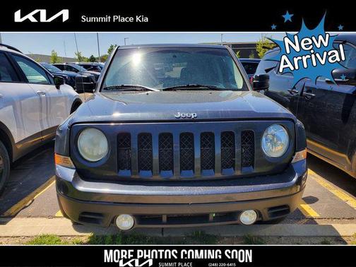 Maximum Steel Metallic Clearcoat 2015 Jeep Patriot High Altitude Edition