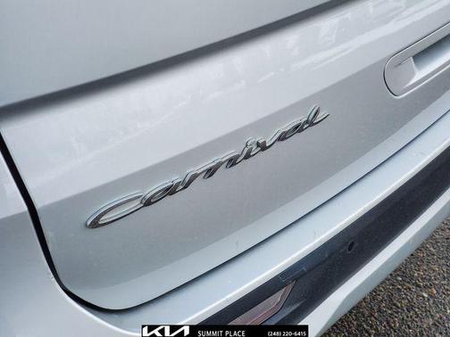 2022 Kia Carnival LXS