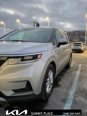2022 Kia Carnival LXS