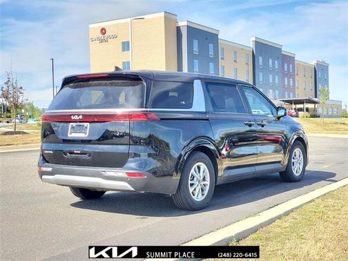 2024 Kia Carnival LX