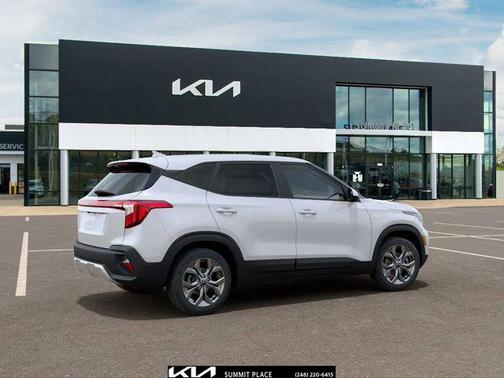 Snow White Pearl 2026 Kia Seltos LX