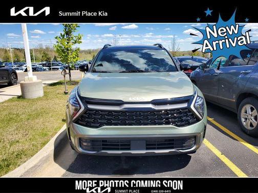 Jungle Green/Ebony Black Roof 2024 Kia Sportage S