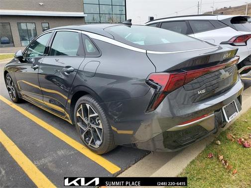 2025 Kia K5 EX