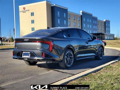2025 Kia K4 GT-Line
