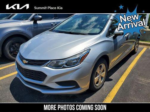 Silver Ice Metallic 2017 Chevrolet Cruze LS