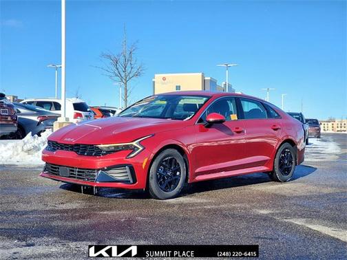 2025 Kia K5 LXS