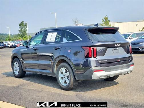 2025 Kia Sorento LX