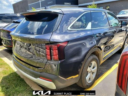 2025 Kia Sorento LX