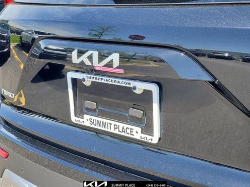 Aurora Black Pearl 2025 Kia Niro EX