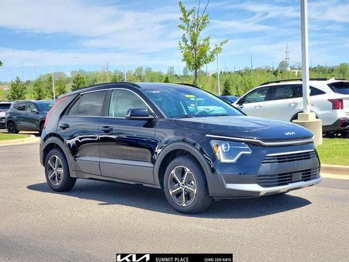 Aurora Black Pearl 2025 Kia Niro EX
