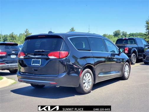 2018 Chrysler Pacifica Touring-L Plus