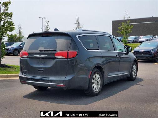 2018 Chrysler Pacifica Touring-L Plus