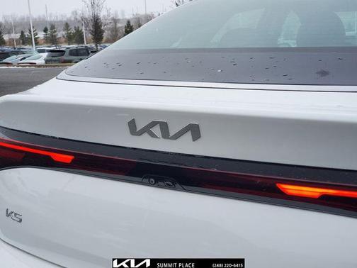 2025 Kia K5 EX