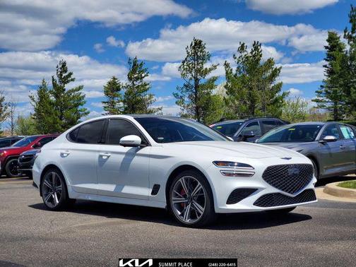 Uyuni White 2025 Genesis G70 3.3T AWD Sport Advanced