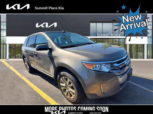 Silver 2013 Ford Edge Limited