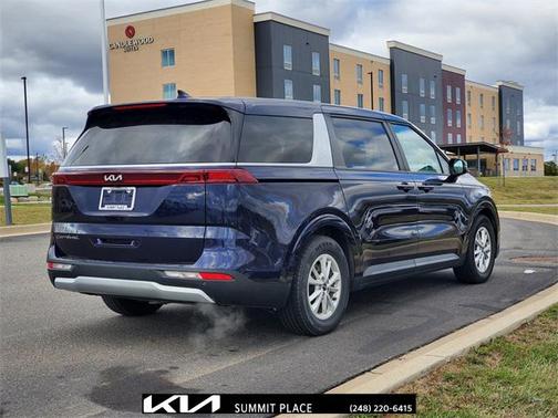 2022 Kia Carnival LX