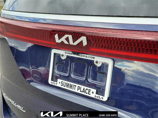 2022 Kia Carnival LX