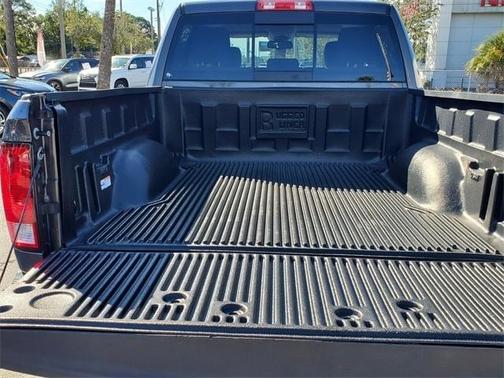 Photo 3 of 32 of 2018 RAM 1500 Big Horn