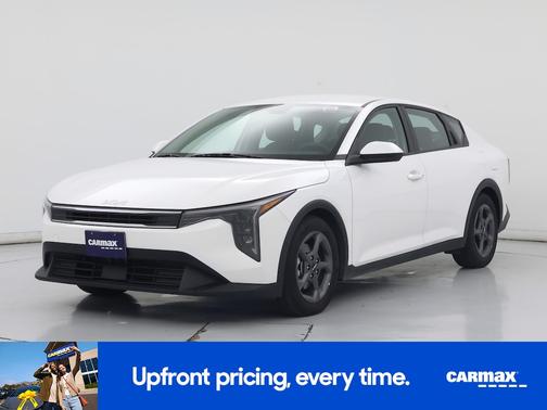 White 2025 Kia K4 LXS