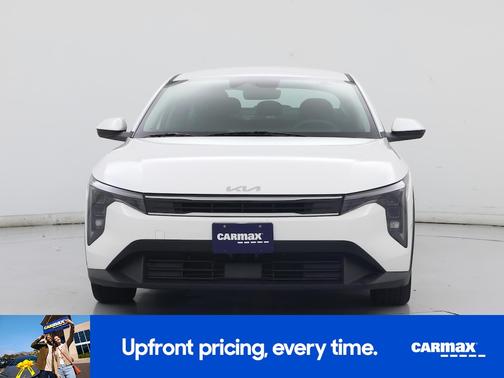 White 2025 Kia K4 LXS