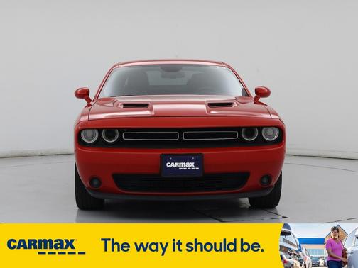 2016 Dodge Challenger SXT Plus