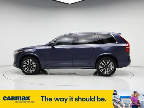 2022 Volvo XC90 T5 Momentum