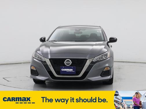2022 Nissan Altima SR