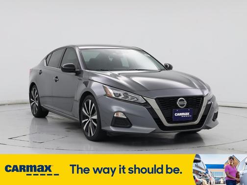 2022 Nissan Altima SR