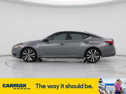 2022 Nissan Altima SR