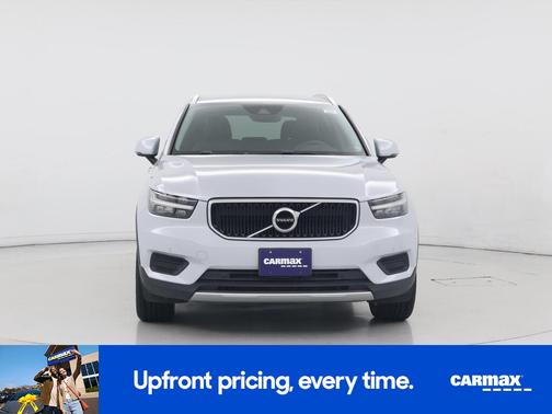 2020 Volvo XC40 T4 Momentum