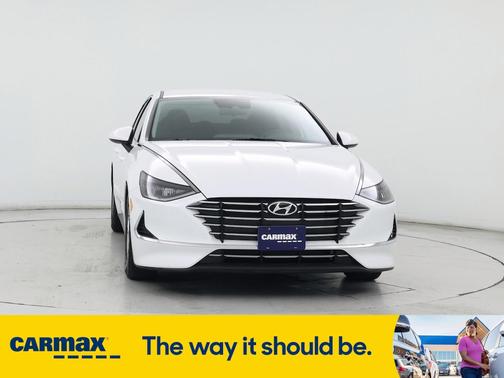 2022 Hyundai SONATA SE