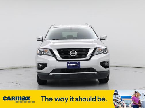2019 Nissan Pathfinder SV