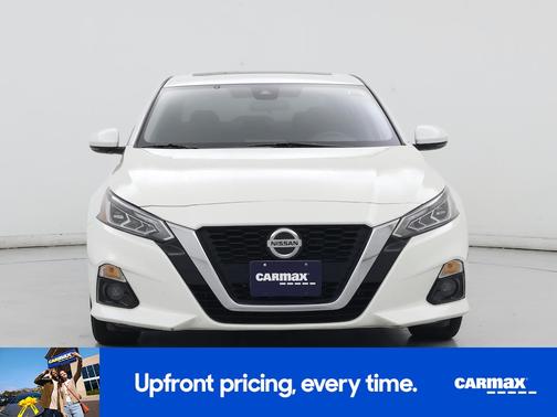White 2022 Nissan Altima SL