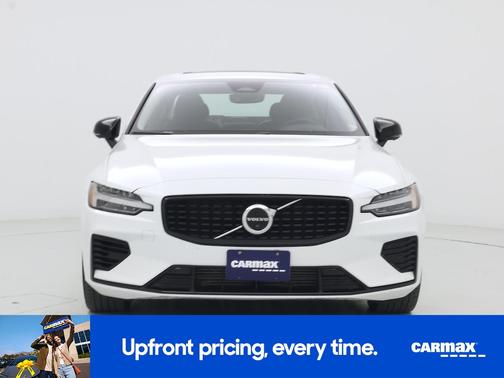 2023 Volvo S60 Recharge Plug-In Hybrid T8 Plus Dark Theme