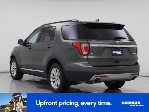 Gray 2016 Ford Explorer XLT