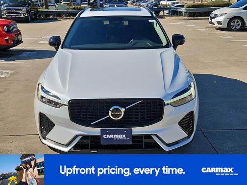 2024 Volvo XC60 B5 Plus Dark Theme