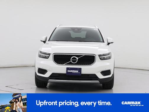 2020 Volvo XC40 T5 Momentum
