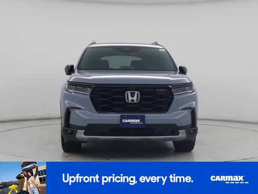 Gray 2025 Honda Pilot Trailsport